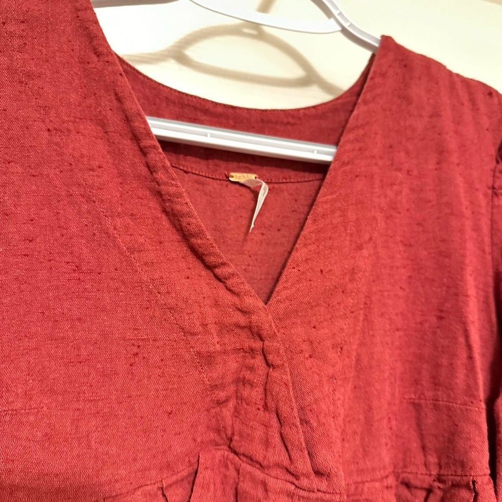 Free People Women's Red V-Neck Top - Picture 4 of 6